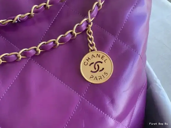 First Bag Ru CHANEL LARGE 22 HANDBAG 0610